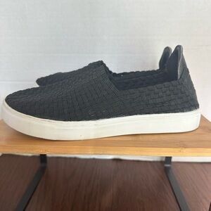 Nine West Black Woven Slip-On Sneakers! Stretchy Comfortable. Women’s 8.5M